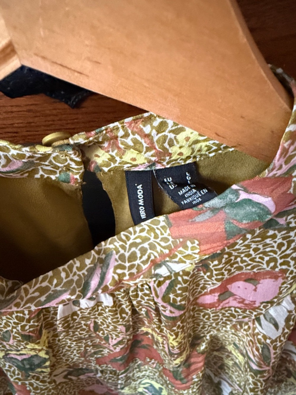 Vero Moda Floral Ruffle Blouse - Picture 3 of 7